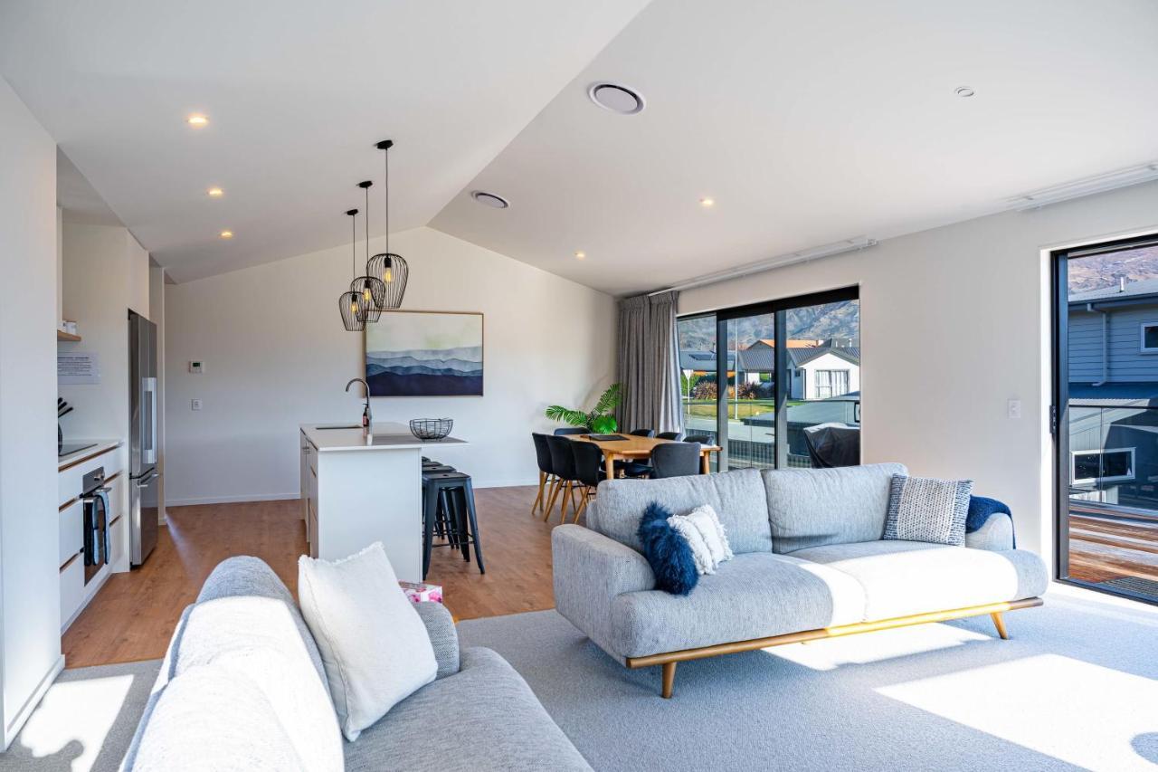 Villa Kikorangi Mountain Vista à Wanaka Extérieur photo